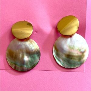Vintage 90s Mother Of Pearl & Gold Toned Post Pierced Earrings